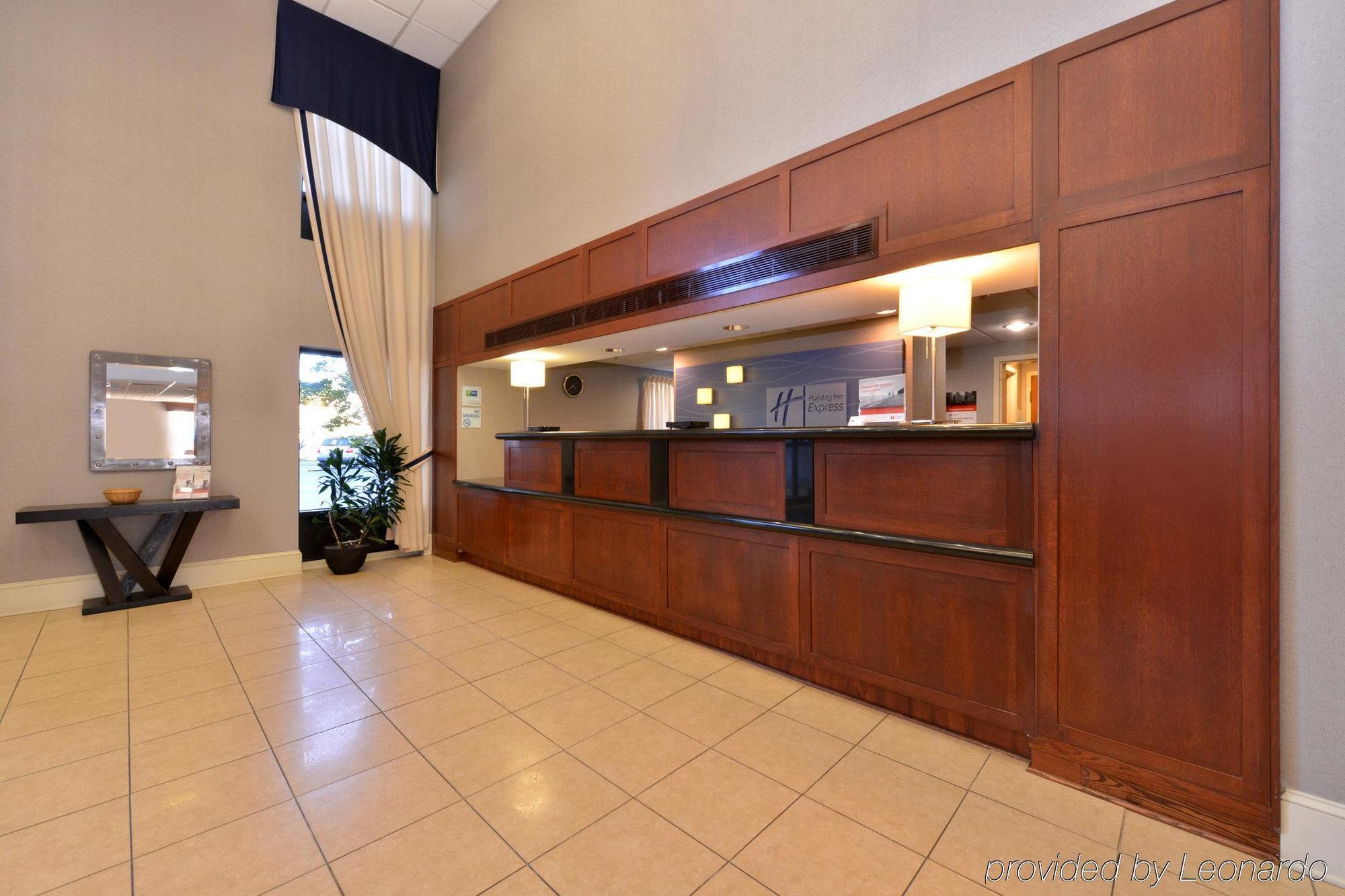 Holiday Inn Express Seaford-Route 13 외부 사진
