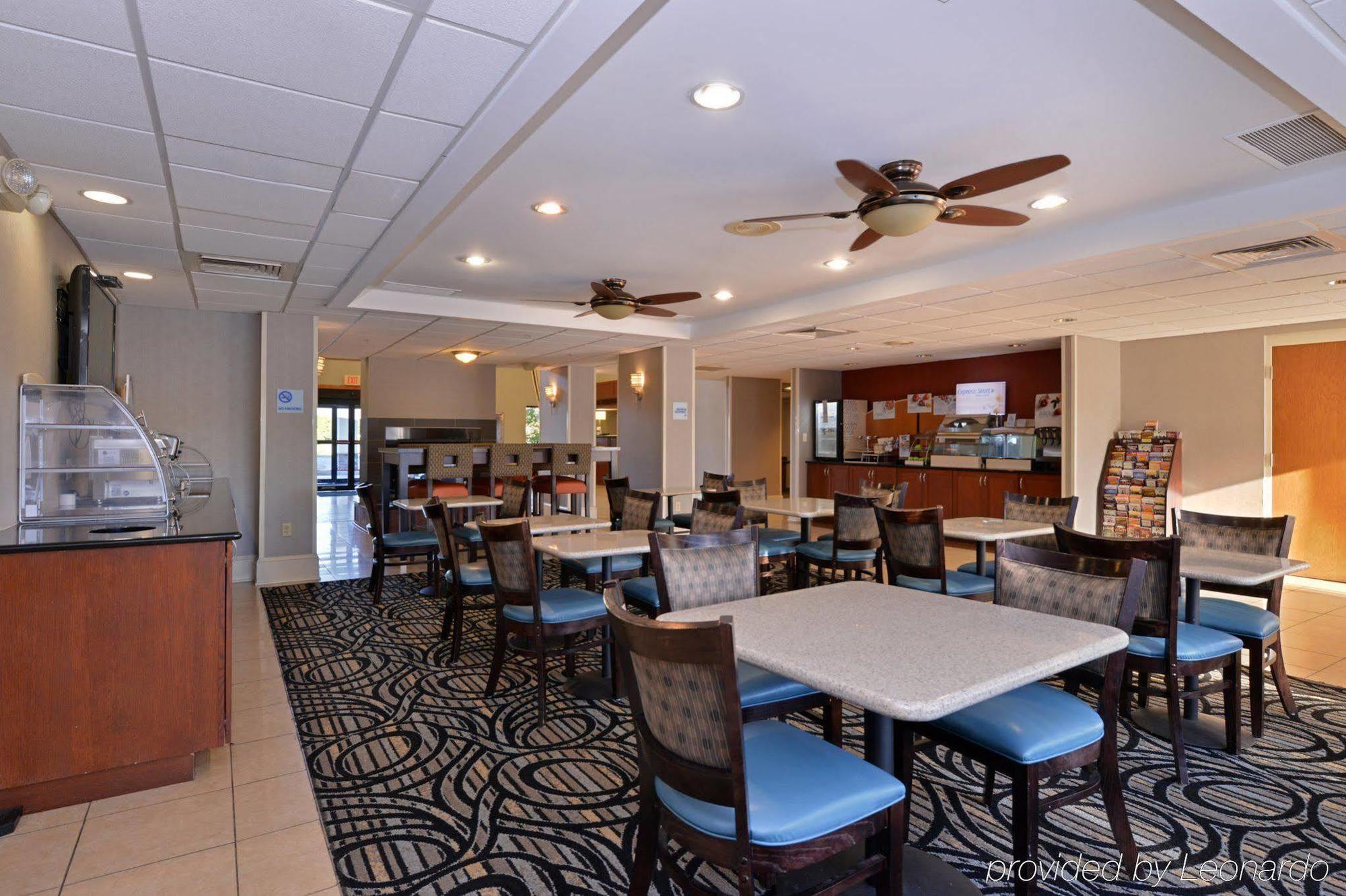 Holiday Inn Express Seaford-Route 13 외부 사진